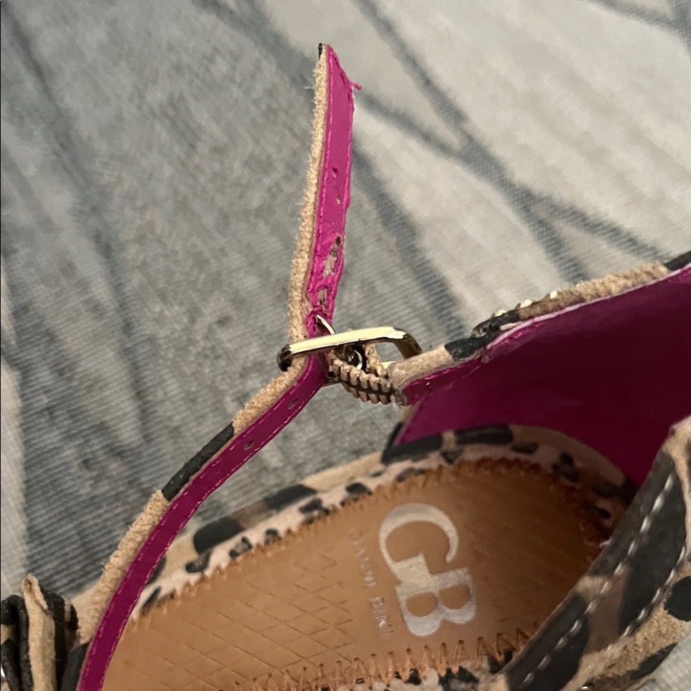 Gianni Bini Leopard Print Heels with Gold Stones - Picture 6 of 7